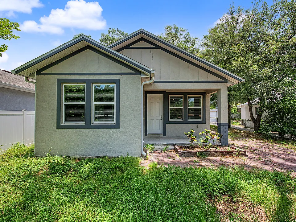 1614 E Mulberry Dr
