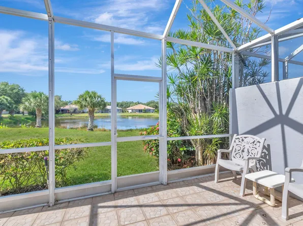 9564 Crescent View Drive N, Boynton Beach, FL 33437