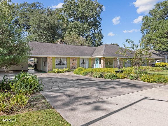 2nd image of 728 Alonda Dr