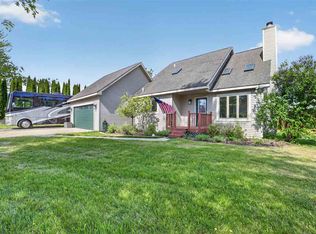 5169 Church Hill Dr, Charlevoix, MI 49720