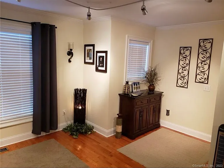 86 Otrobando Ave #6 — Photo 9