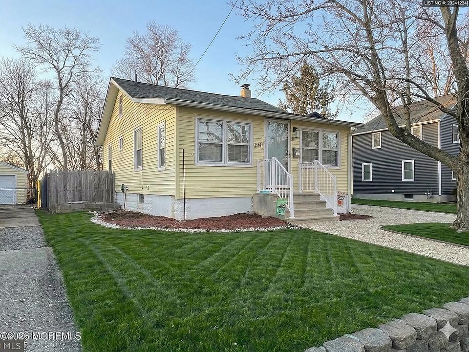 1st image of 284 Washington Street