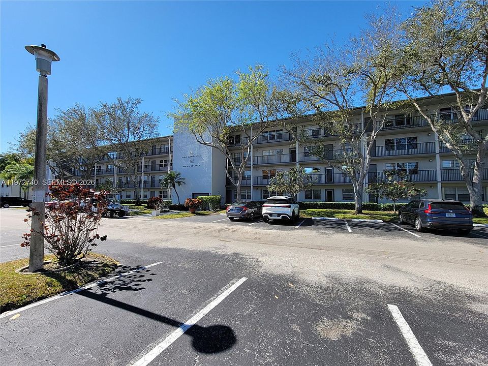 1st image of 300 SW 134th Way APT 113E