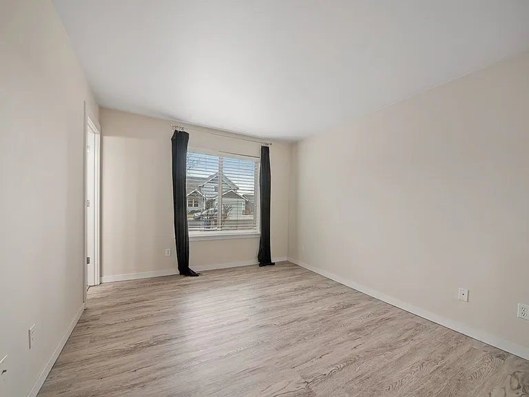 953 SW 25th Ln — Photo 24