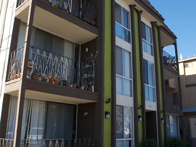 425 Lime Ave #307 — Photo 6
