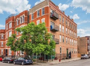 1322 W Huron St APT 1N, Chicago, IL 60642
