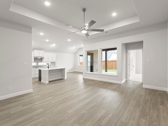 4th image of 14418 Mietner St
