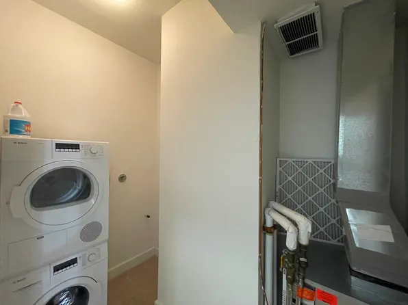 90 Bay Street Landing image 7 of 8