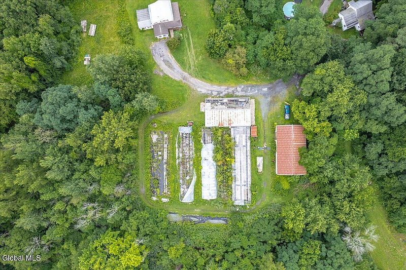 2nd image of 4070 River Road