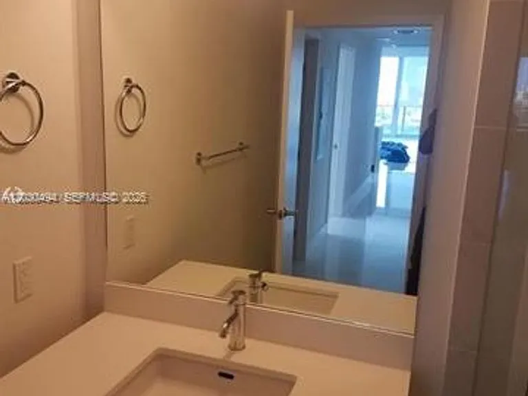16385 Biscayne Blvd #621 — Photo 12