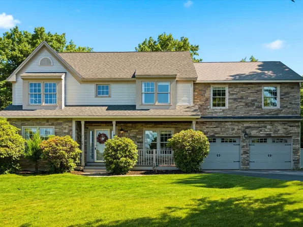 9 Tennyson Drive, Manchester, NH 03104