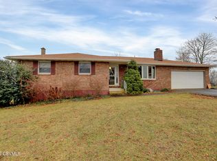 154 School House Ln, Selinsgrove, PA