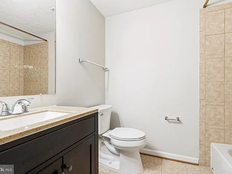 4600 Brentleigh Ct — Photo 22