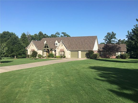 2nd image of 6417 S Lakewood Dr