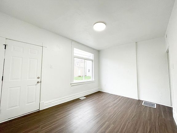 2nd image of 709-711 Industry St