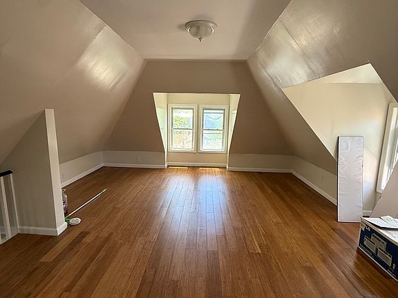 2nd image of 643 E 230th St