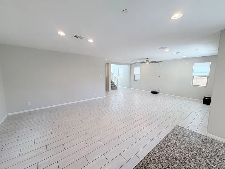 10025 Desert Bighorn Ct — Photo 2