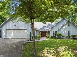 4212 Burns Heritage Trl NE, Roswell, GA 30075