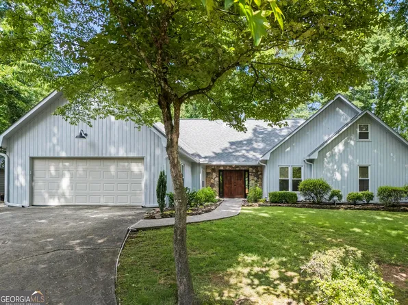 4212 Burns Heritage Trl NE, Roswell, GA 30075