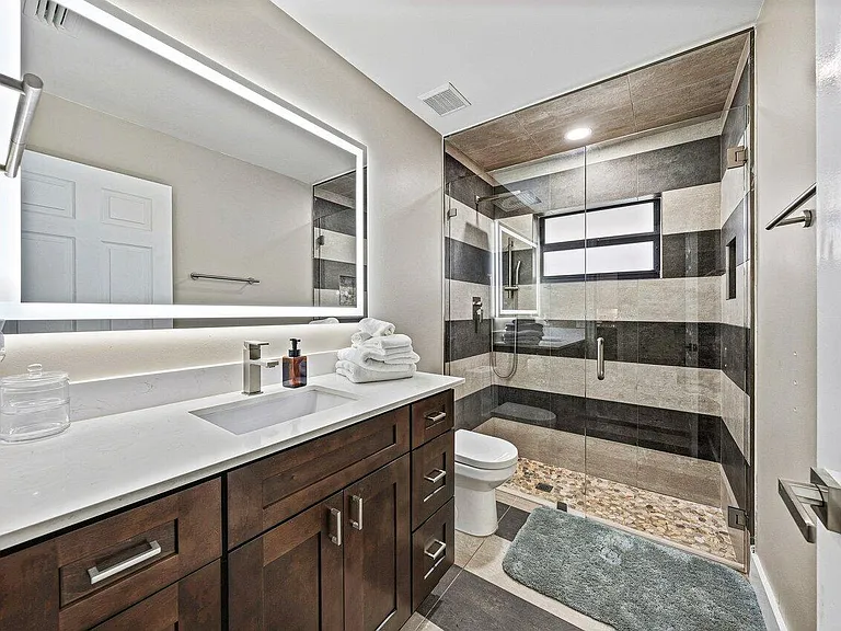 13710 Callington Dr — Photo 22