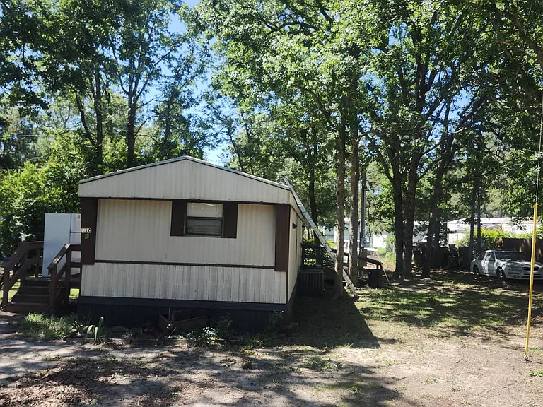 110 Sandy Springs Ln #1 — Photo 3