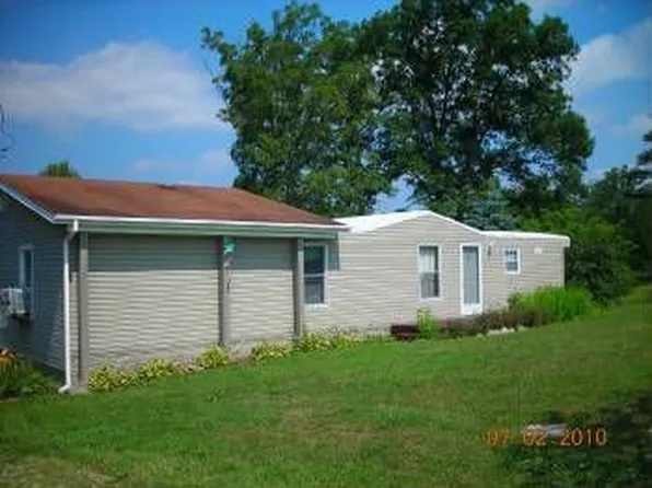 255 Pelfrey Dr, Campton, KY 41301