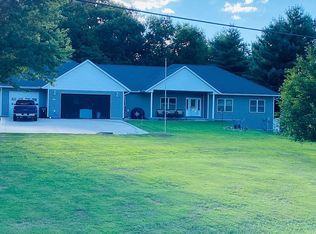 5346 S Raymond Rd, Waterloo, IA 50701