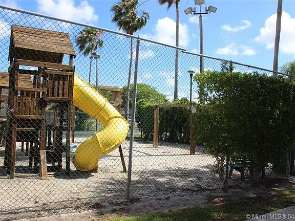 5th image of 10431 N Kendall Dr APT D306