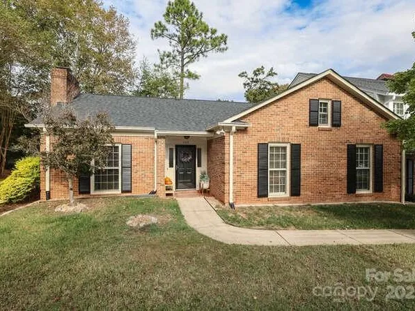 7514 Red Oak Ln, Charlotte, NC 28226