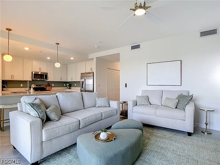 15345 Green Acres Ave — Photo 11