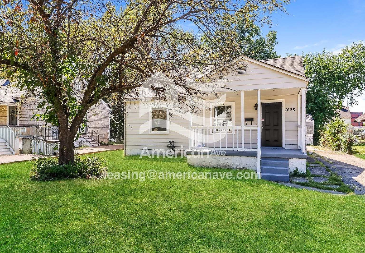 2 bed, 1.0 bath, 906 sqft, $1,150 — Photo 2