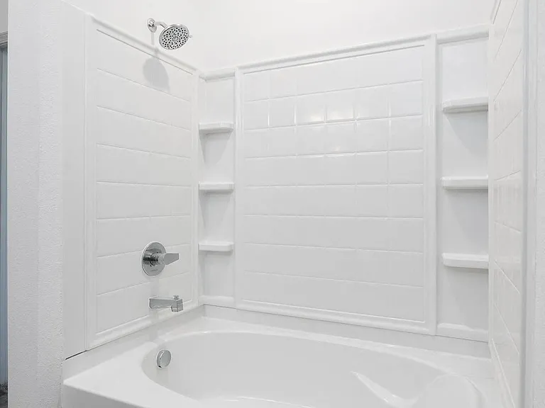Thrive Luxury Apartments — Photo 73