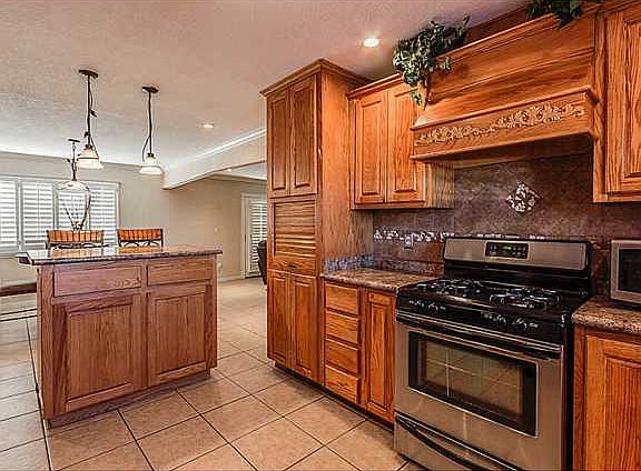4th image of 1433 Pintoresco Dr