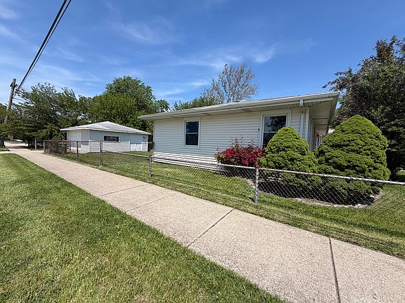 2nd image of 8848 S Merrimac Ave