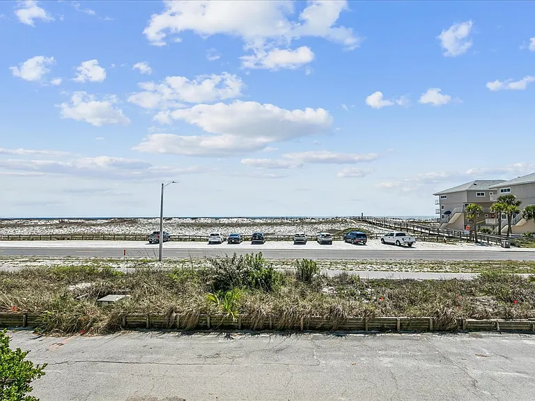 1070 Fort Pickens Rd — Photo 39