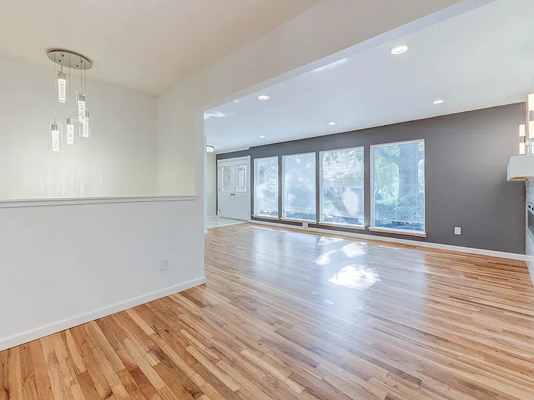 814 Fernview Dr — Photo 7