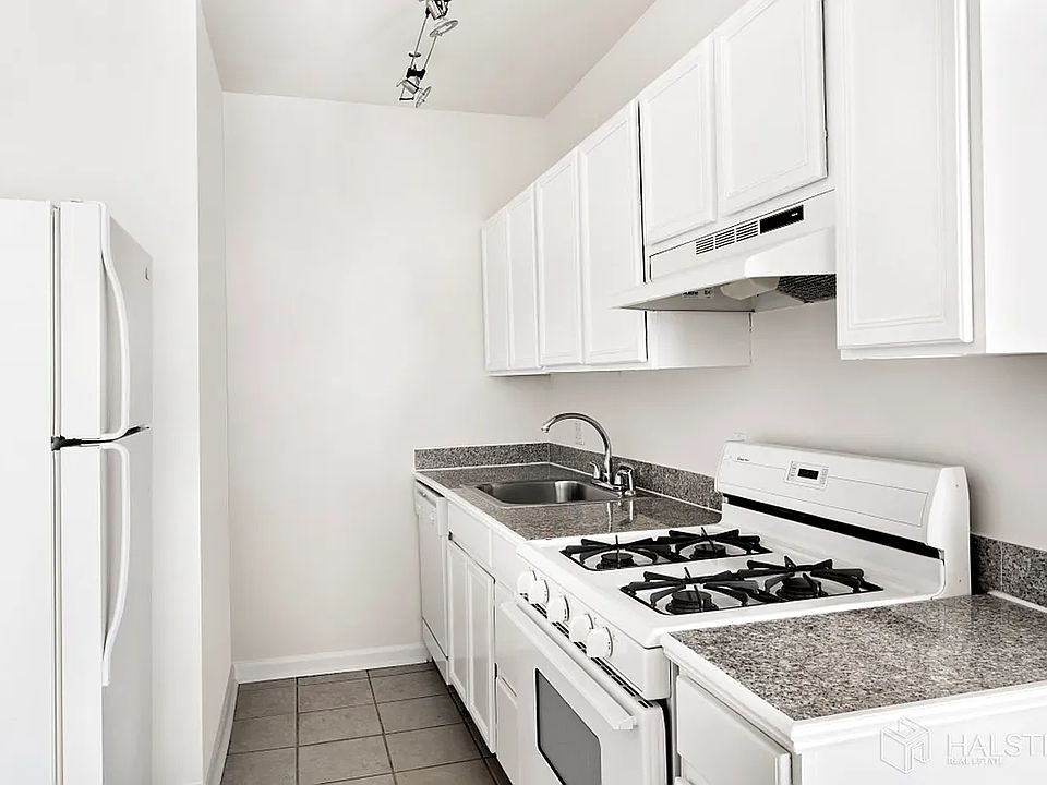 2nd image of 152 Lexington Ave #3B