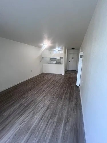 1102 West St #E4 Photo 1