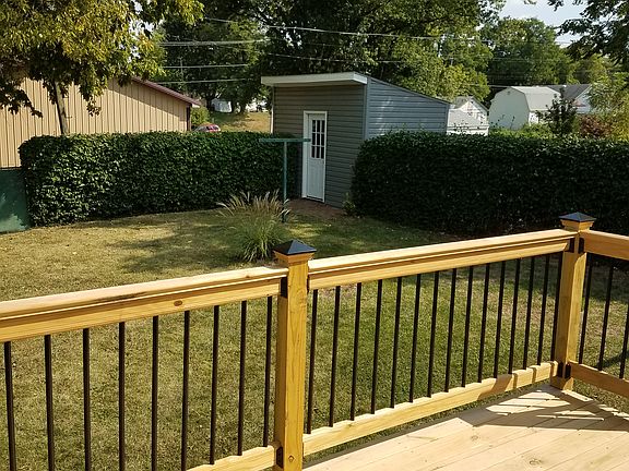 4th image of 318 E Main St