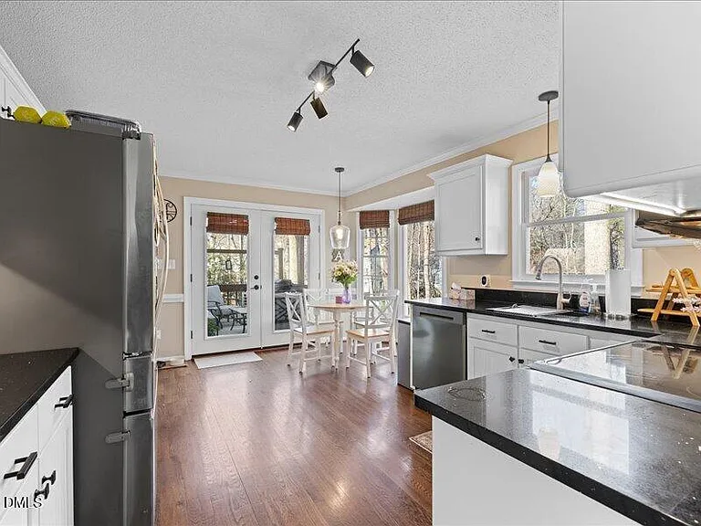 8625 Vanburgh Ct — Photo 22