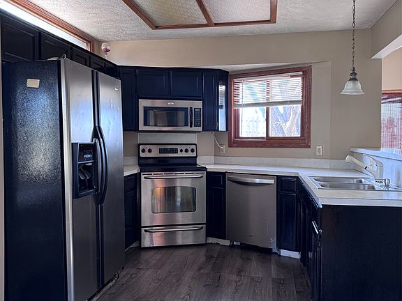 4th image of 7804 S 71st Ave