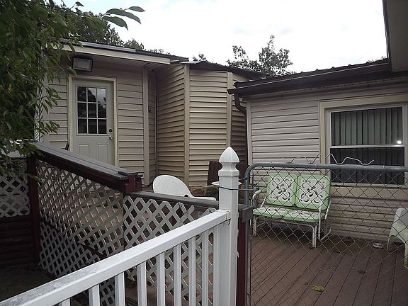 5th image of 26 Arbor Ave