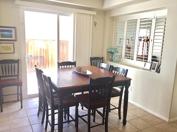 4th image of 1541 Red Oak Ct