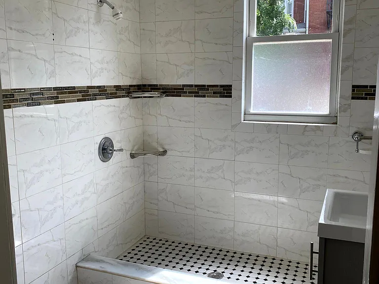 17 Myrtle St — Photo 3