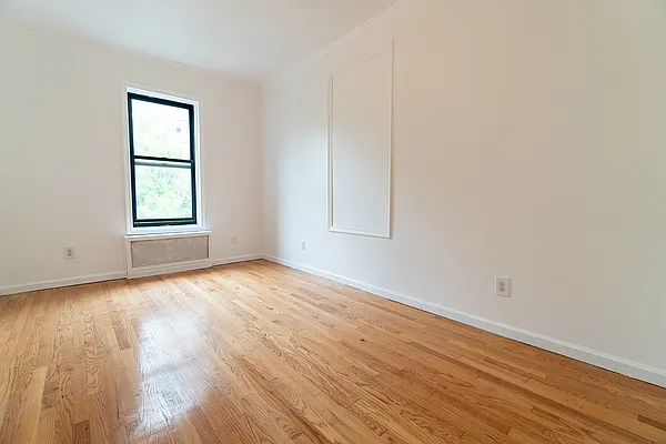 Rented by Camelot Realty Group | media 8