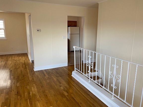3rd image of 67-46 75th St #1