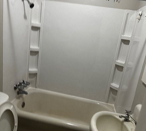 4th image of 220 N I St APT 104