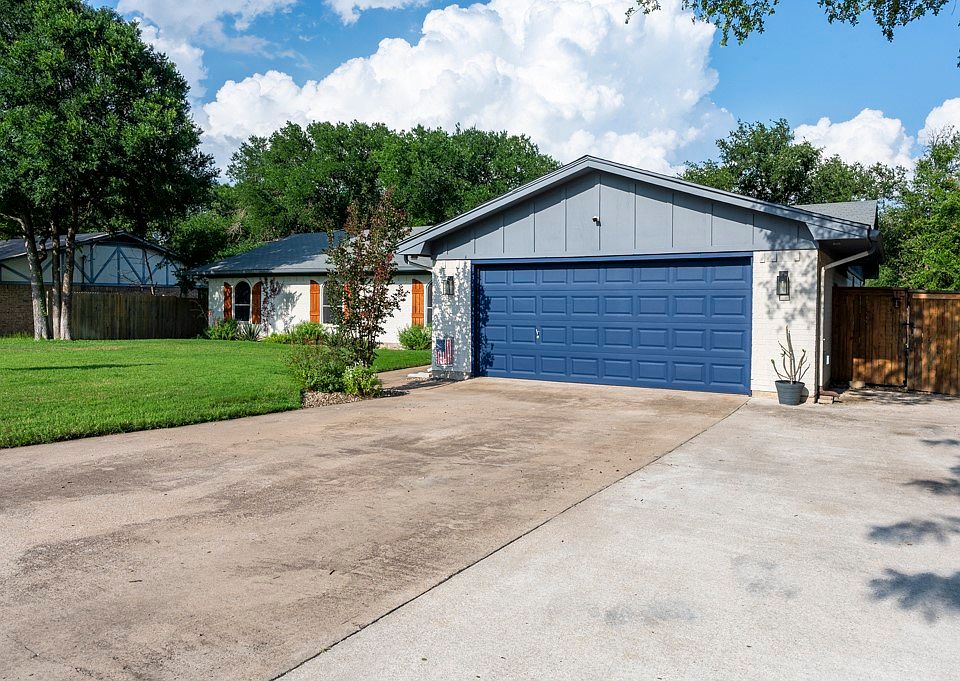 1st image of 113 Hidden Valley Dr