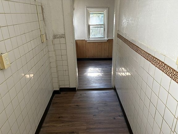 4th image of 7010 Upland St