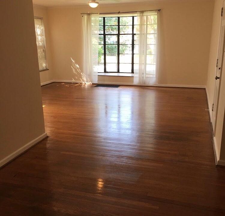 2nd image of 1070 S Cassingham Rd APT A